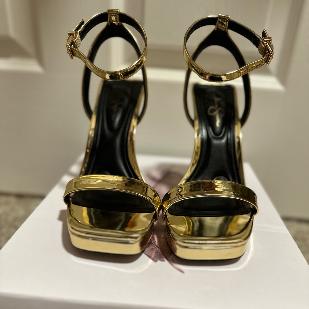 Jessica Simpson heels